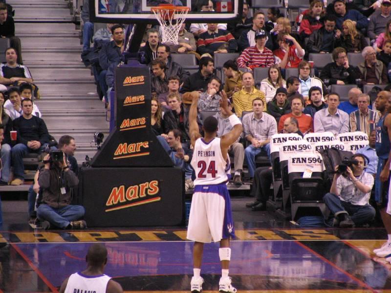 Raptors - 02.04.2005 029.jpg